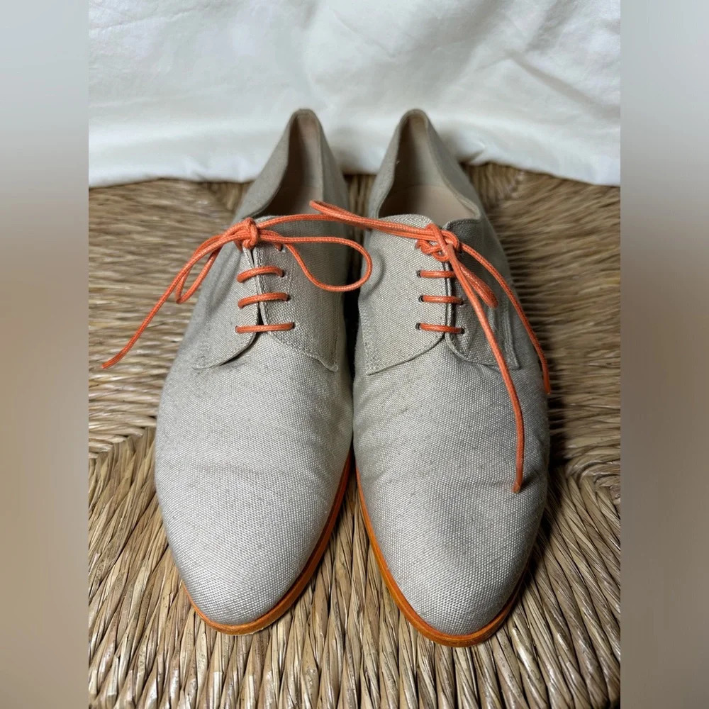 Manolo Blahnik Women's Lorenza Natural Tan Canvas Oxford Shoes Size 41 US 8-8.5